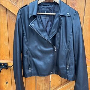 Elegant Black Leather Biker Jacket